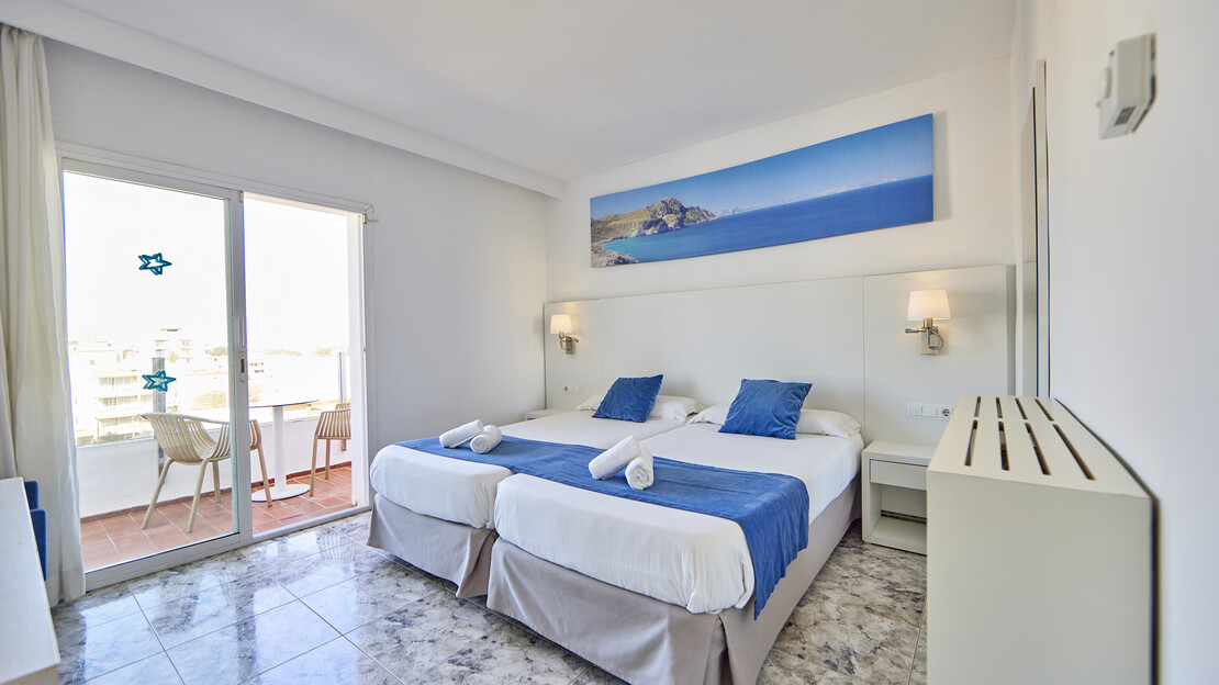 Standard Double Room (Pool View)